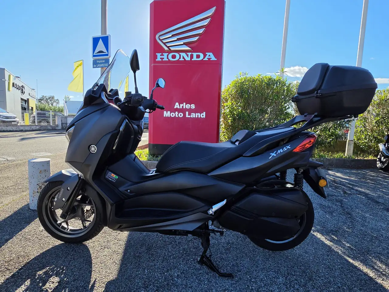 Yamaha X-Max 300