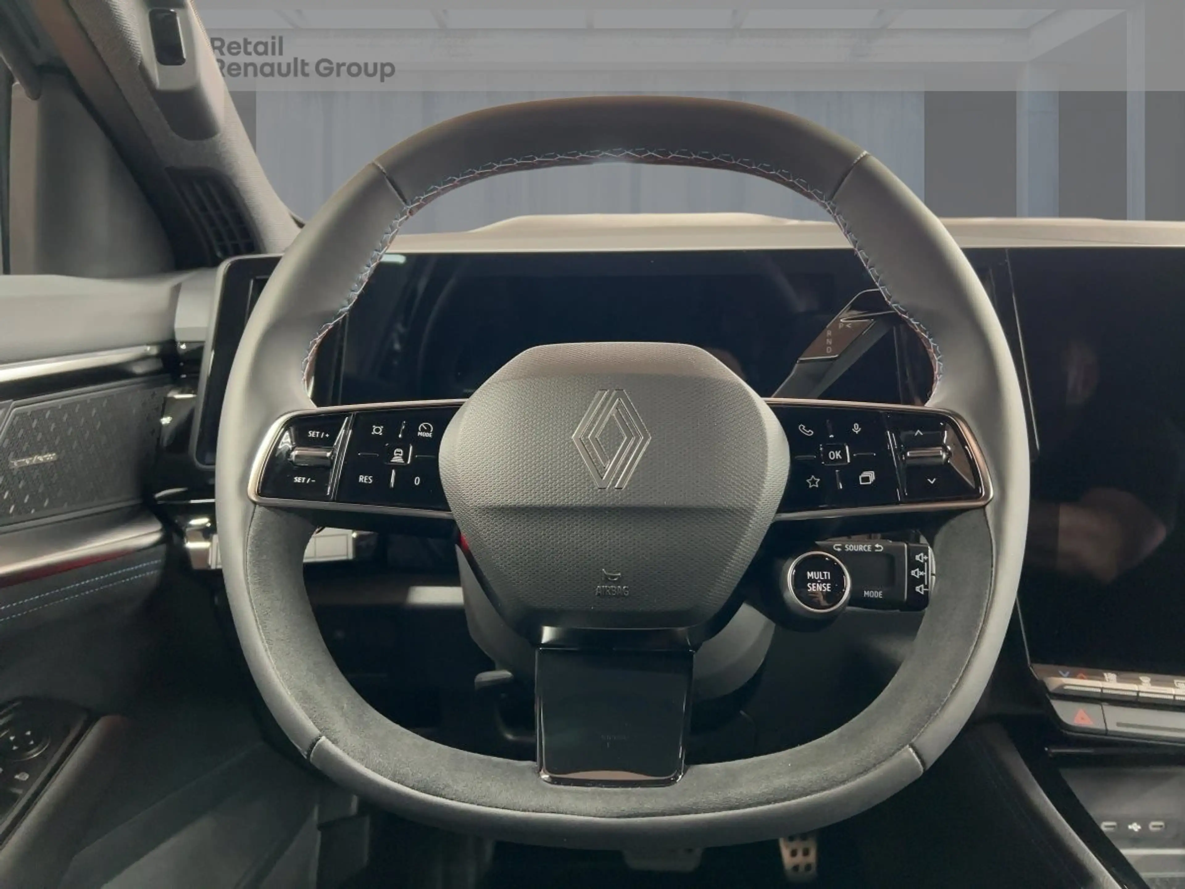Renault Austral Esprit Alpine Full Hybrid E-Tech 200 PDC — photo 11