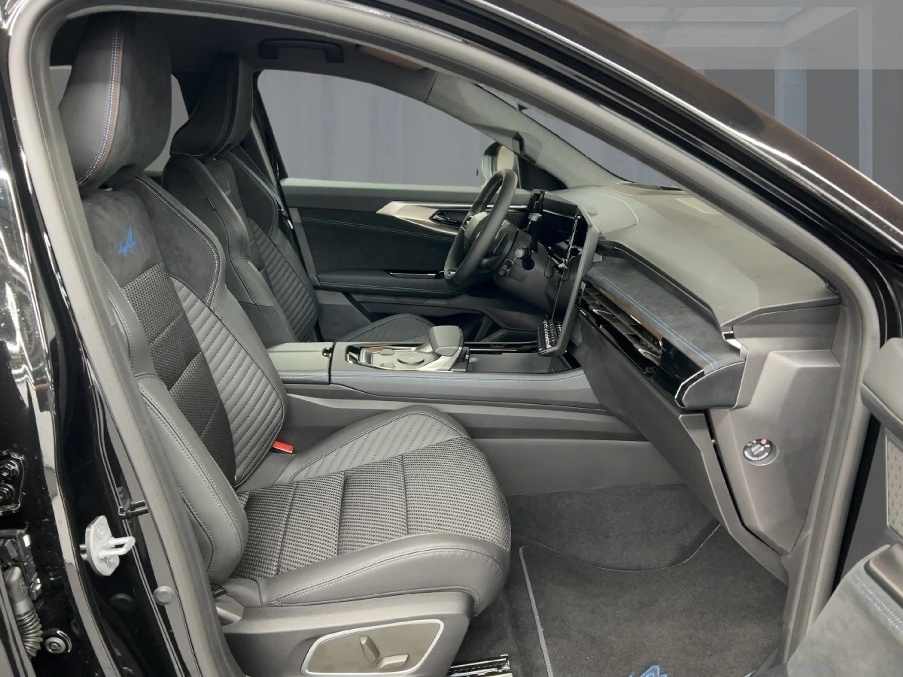 Renault Austral Esprit Alpine Full Hybrid E-Tech 200 PDC — photo 8