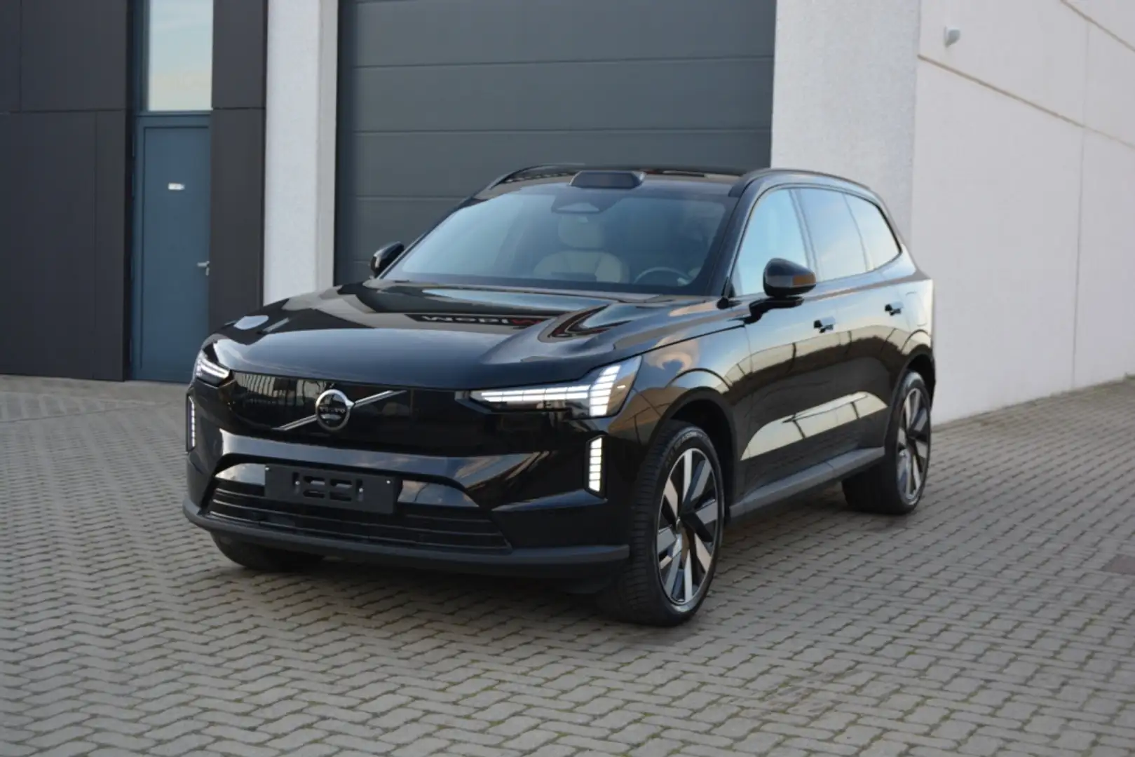 Volvo EX90 111 kWh/AWD Twin Motor/7 zitpl./Panorama dak/2025 Schwarz - 1