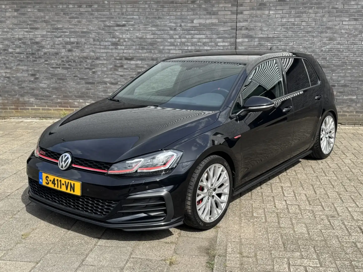 Volkswagen Golf GTI 2.0 TSI 397 PK, Zeer Professioneel aangepast! Zwart - 1
