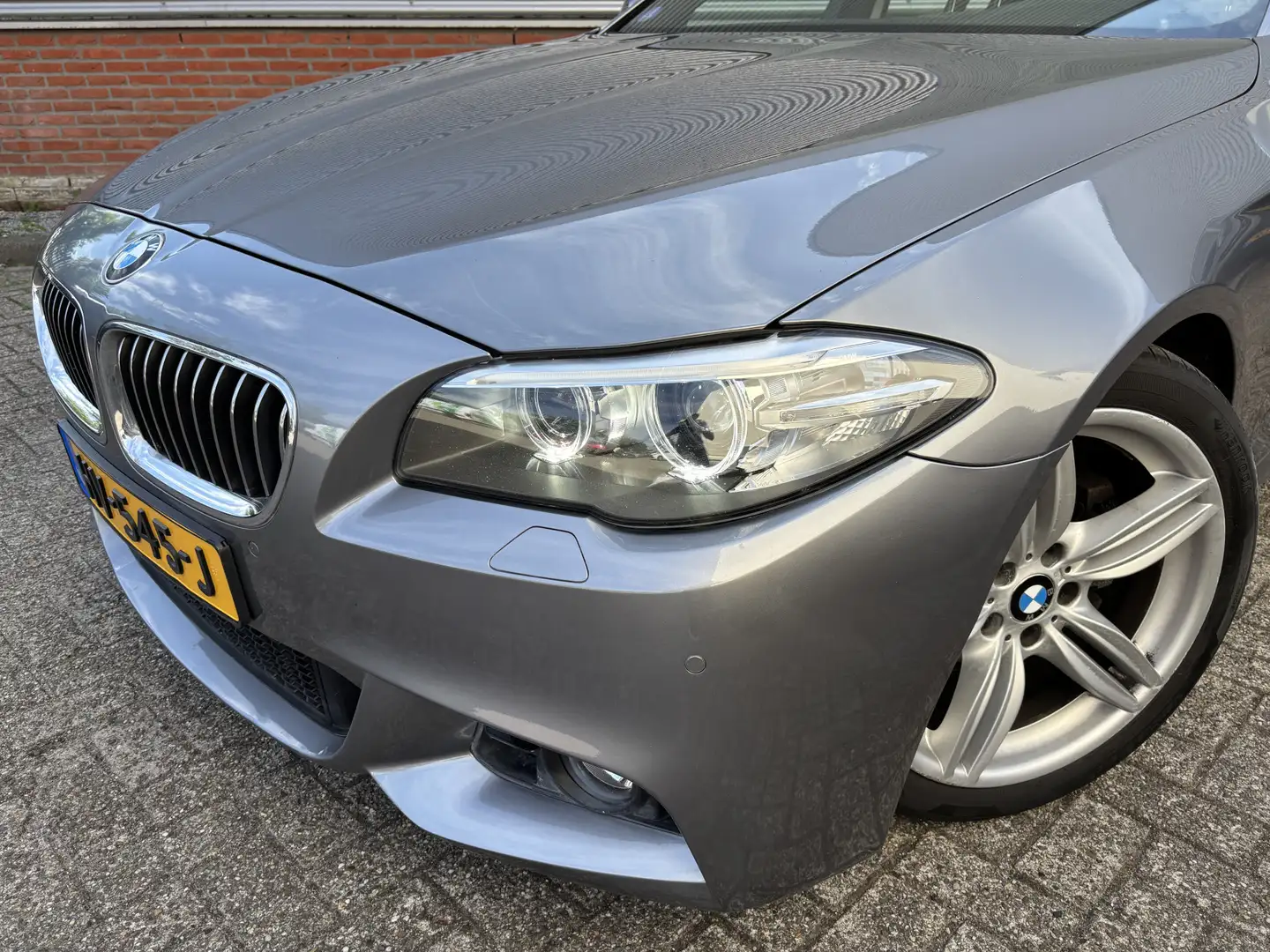 BMW 520 5-serie Touring 520i High Executive | M-Sport | Tr Grijs - 2