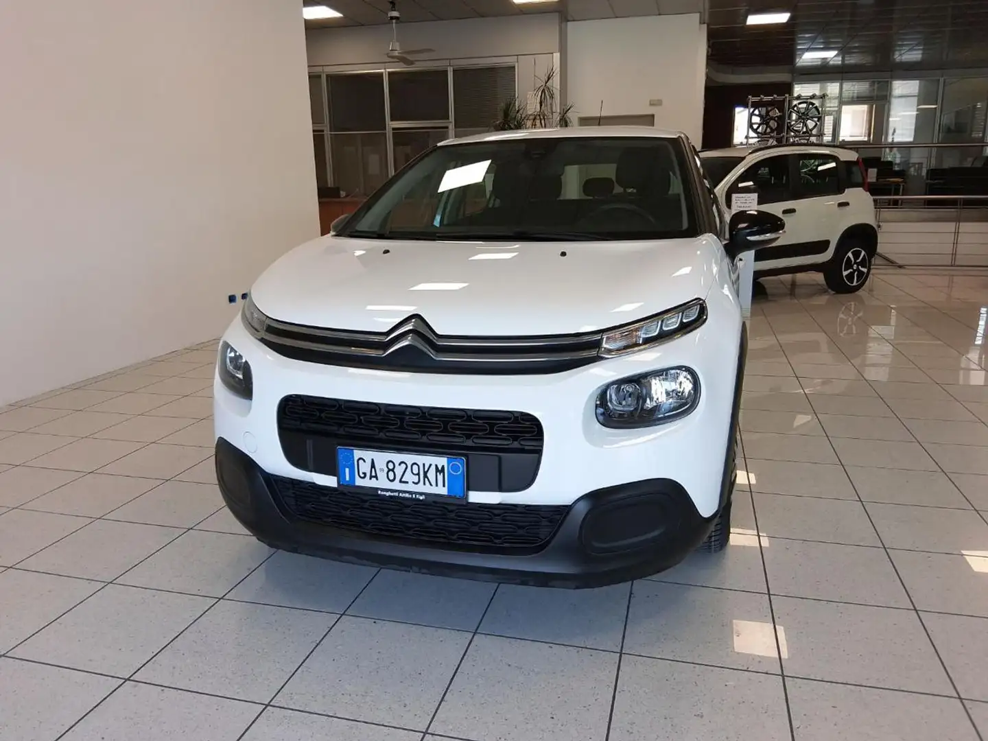 Citroen C3 PureTech 83 S&S Feel Blanc - 2