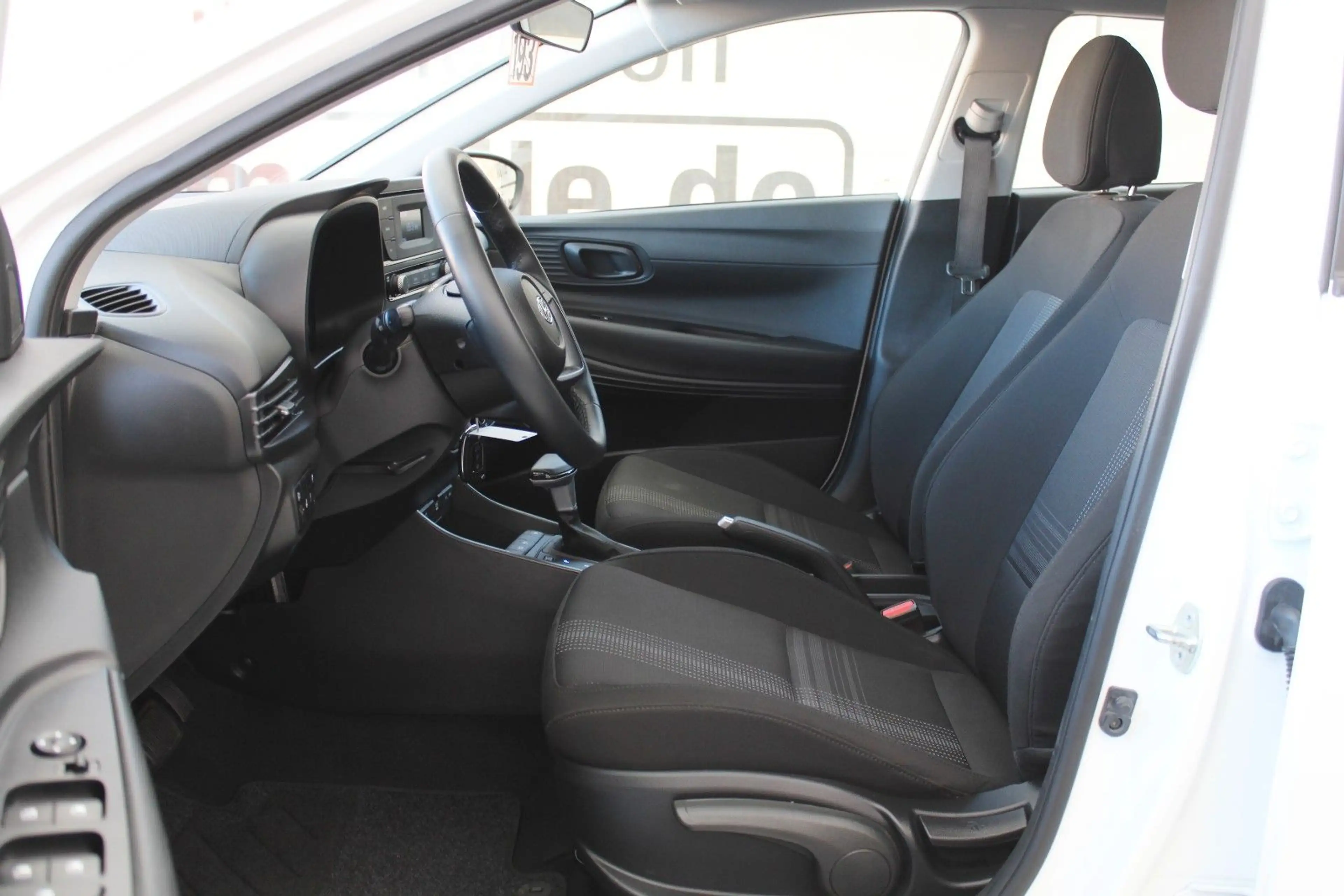 Hyundai i20 Select *Tüv&Inspektion Neu*Automatik* — photo 6