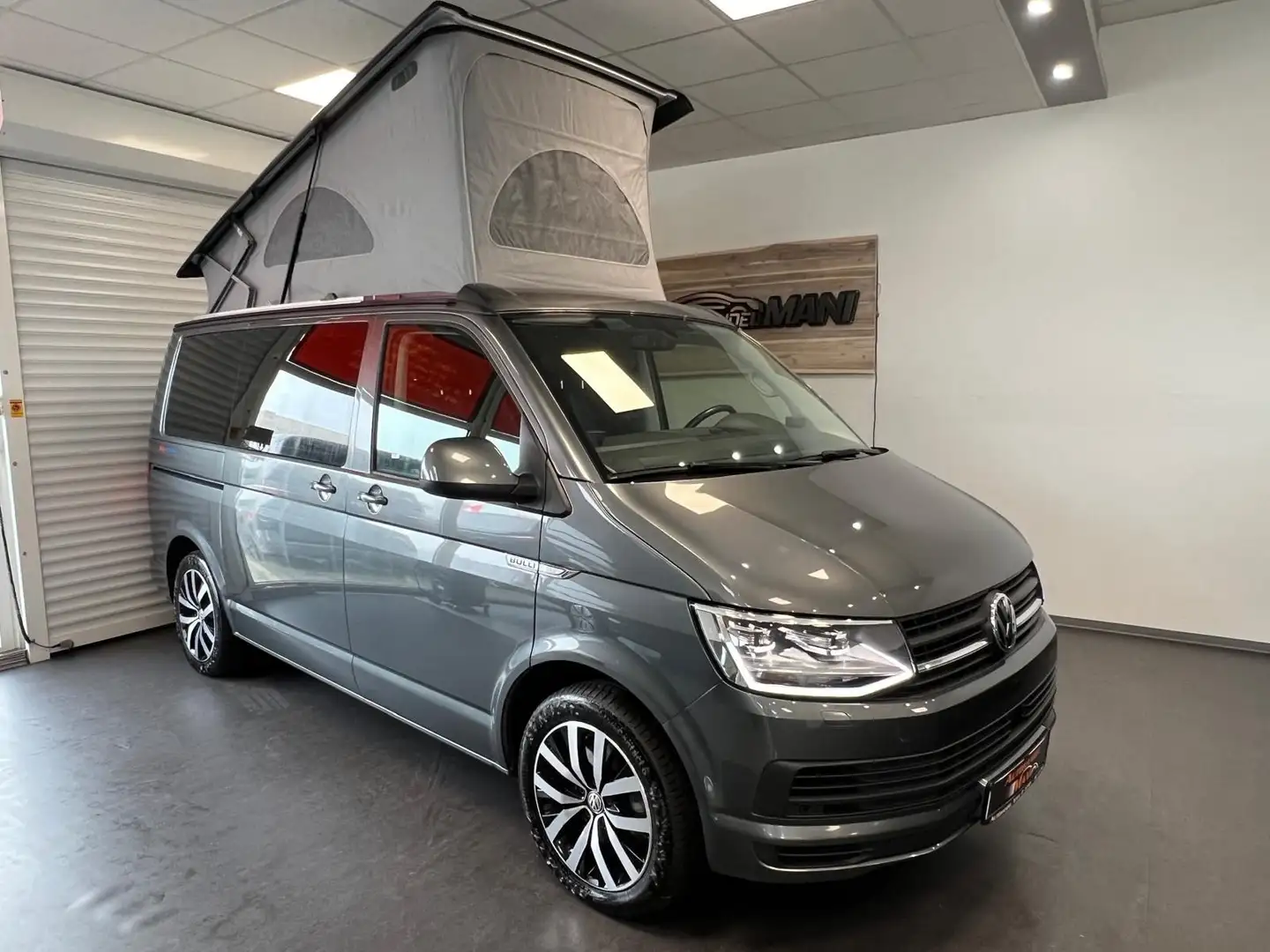 Volkswagen T6 California Beach 4Motion/DSG/AHK/LED/ACC/Navi Grau - 1