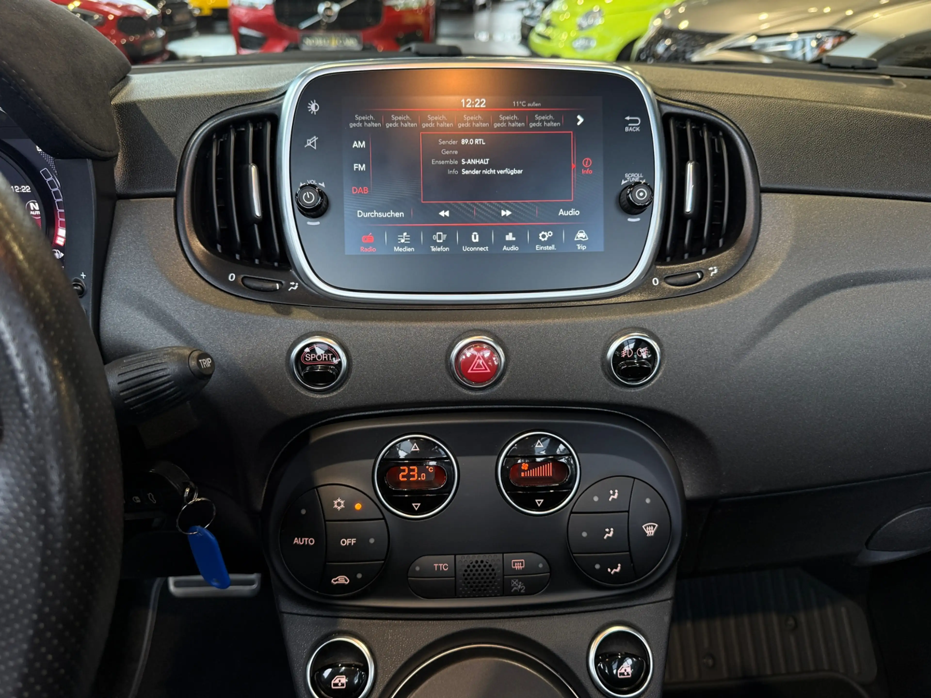 Abarth 595C Competizione CARPLAY BEATS XENON — photo 11