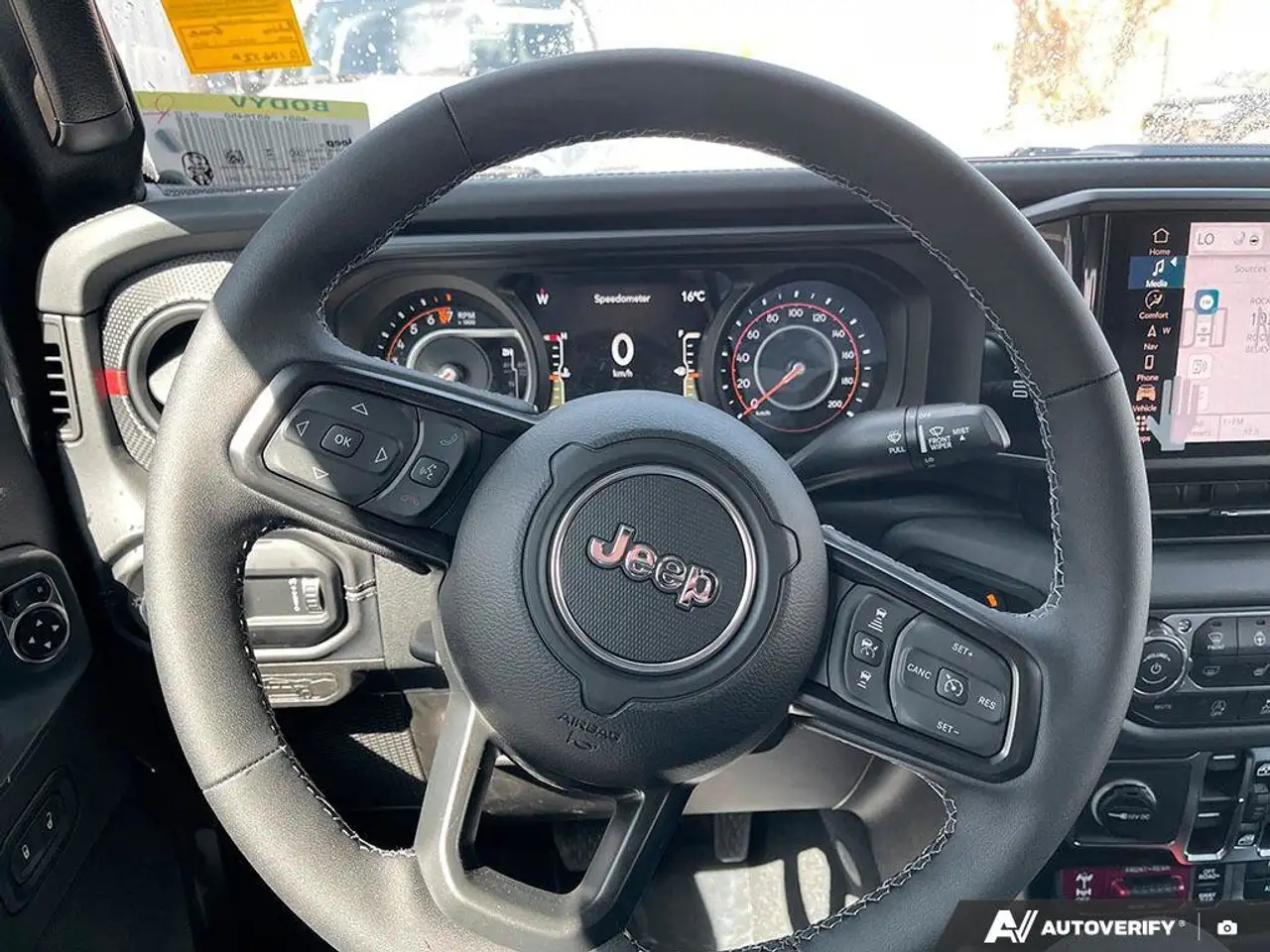 Jeep Gladiator снимка Jeep Gladiator