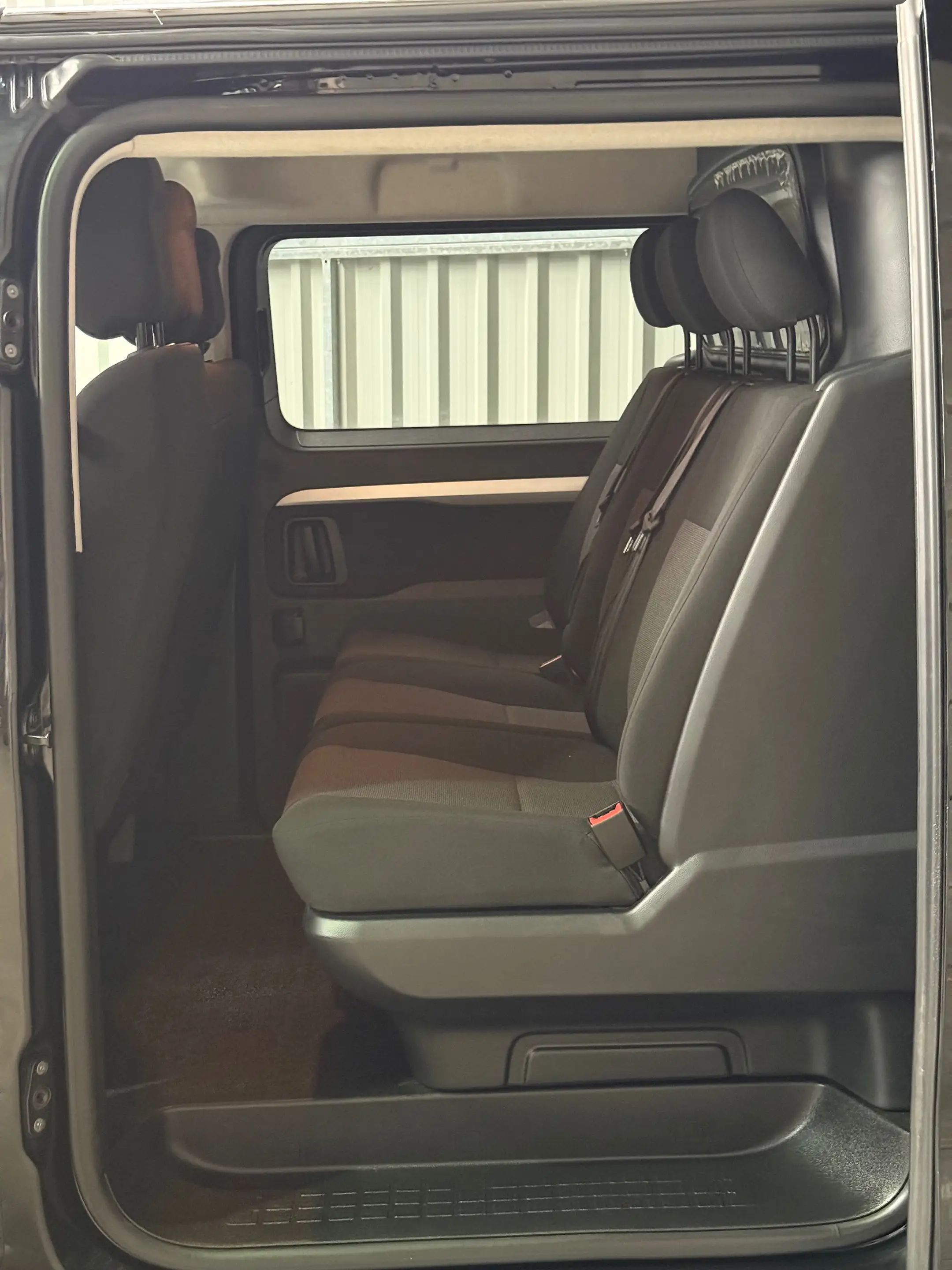 Peugeot Expert 2.0 BlueHDi L3 Long — photo 11