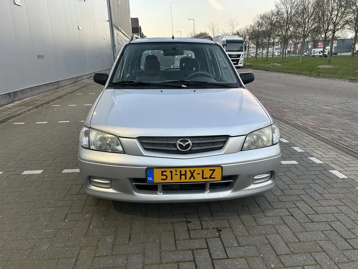 Mazda Demio 1.5 Exclusive Grau - 2