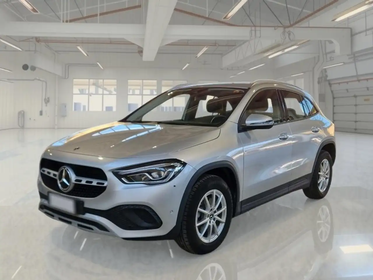 Mercedes-Benz GLA 200