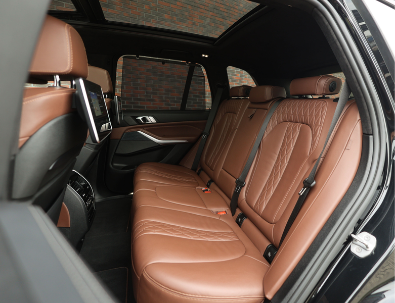 BMW X5 45e xDrive | Sky - HUD - Volleder - Massage — photo 31