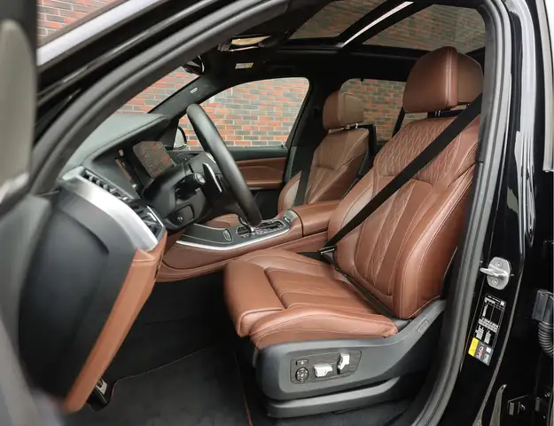 BMW X5 view 25