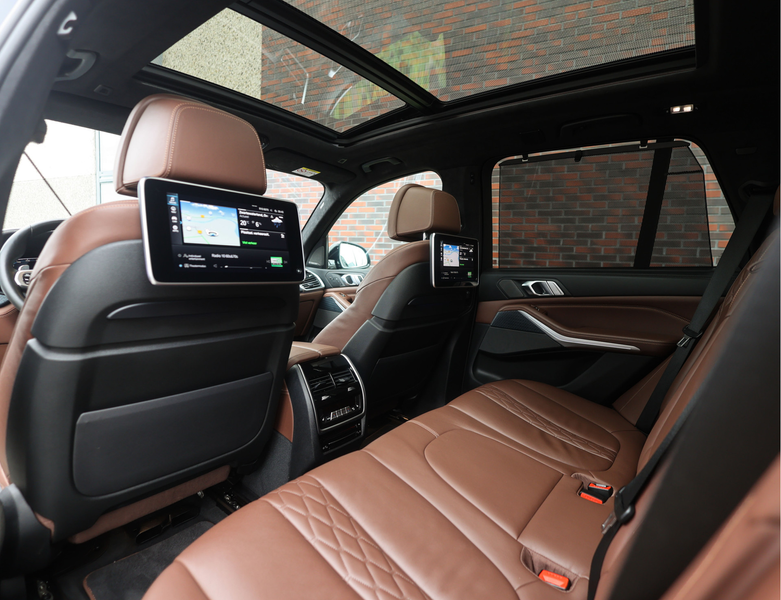 BMW X5 45e xDrive | Sky - HUD - Volleder - Massage — photo 32