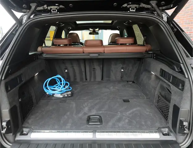 BMW X5 view 22
