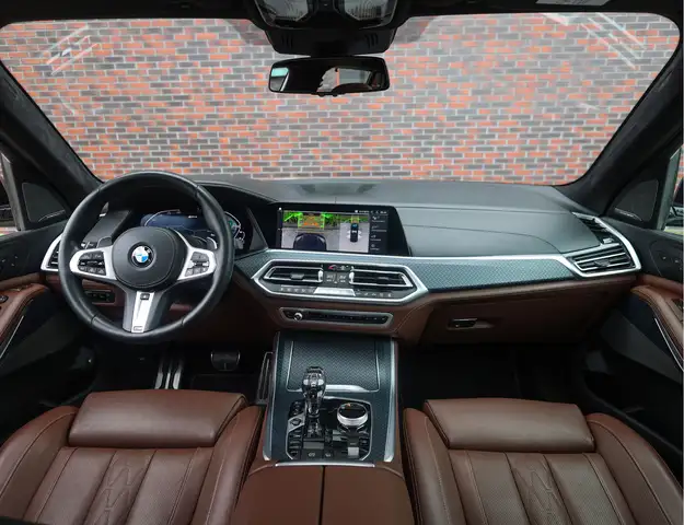 BMW X5 view 3