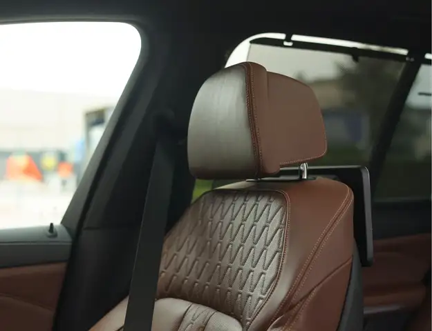 BMW X5 view 4