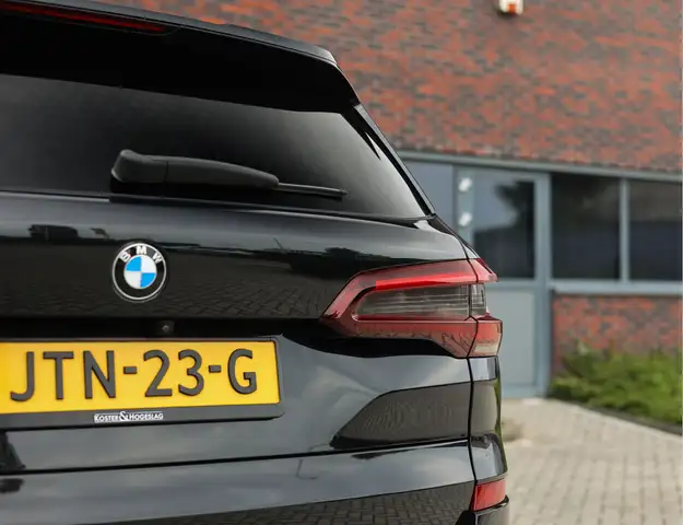 BMW X5 view 12
