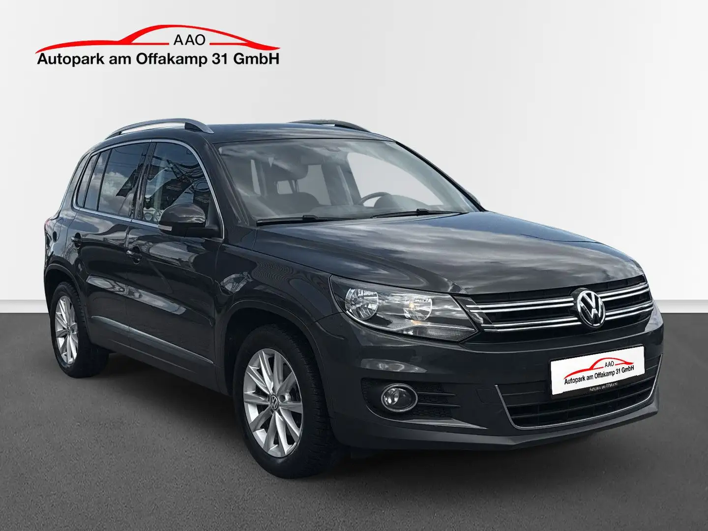 Volkswagen Tiguan Sport & Style 1.4 TSI BMT *Klima *Tempo. Grau - 1