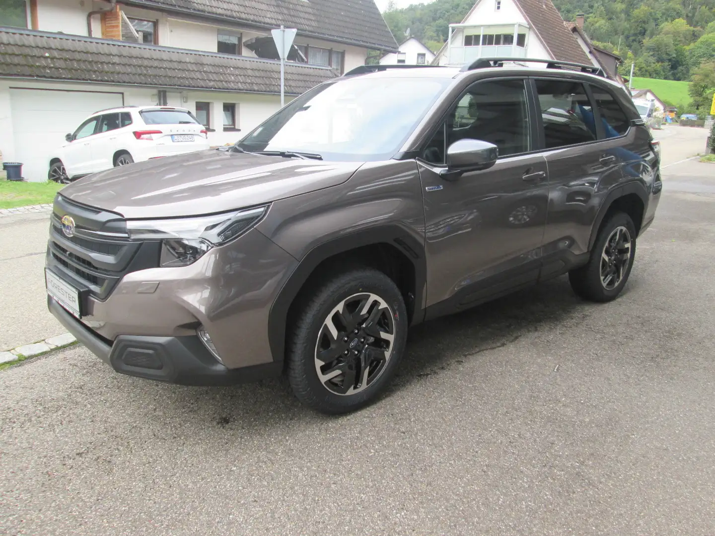 Subaru Forester 2.0 ie Hunter, Höher, AHK, Active Bronze - 2