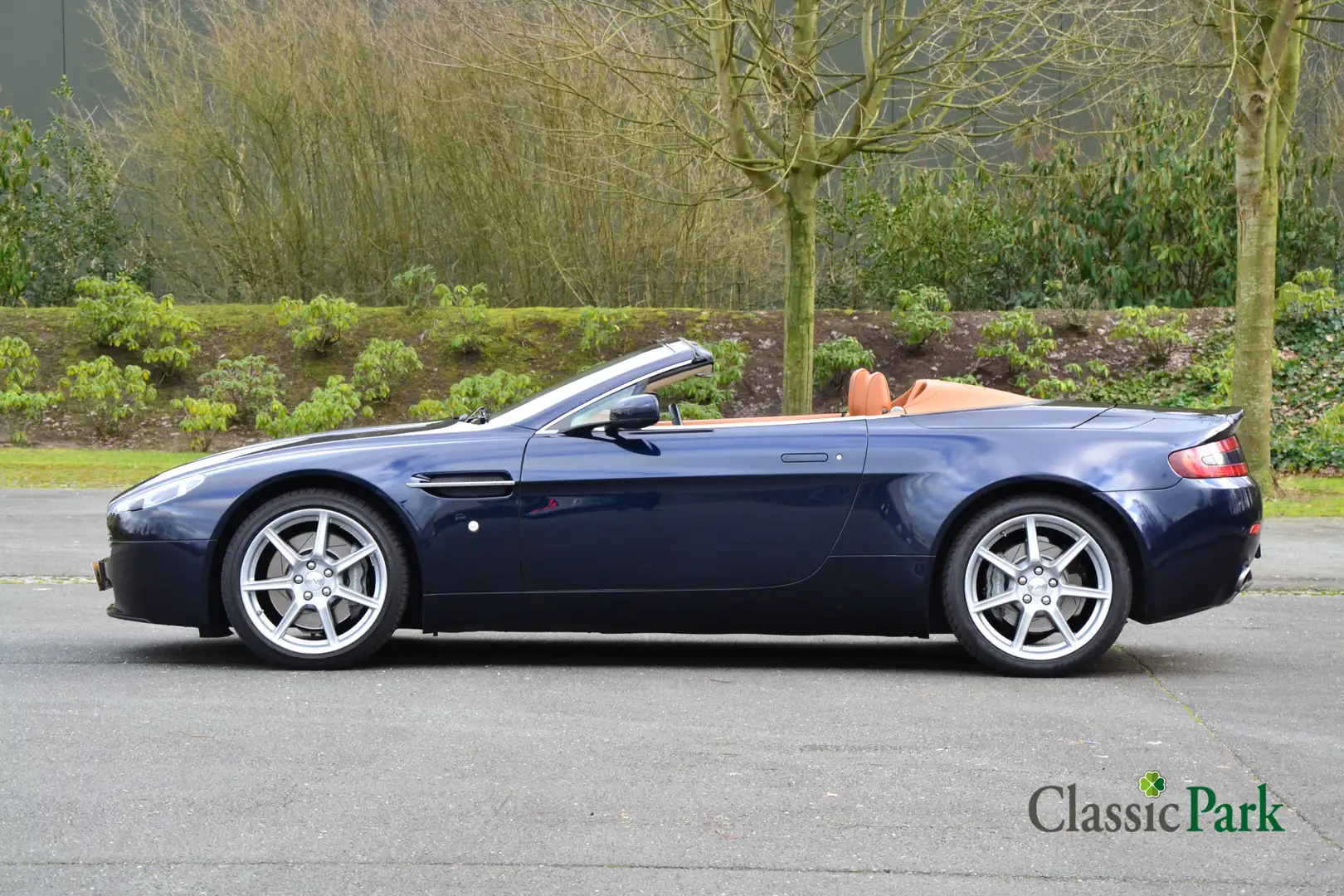 Aston Martin Vantage V8 Roadster Kék - 2