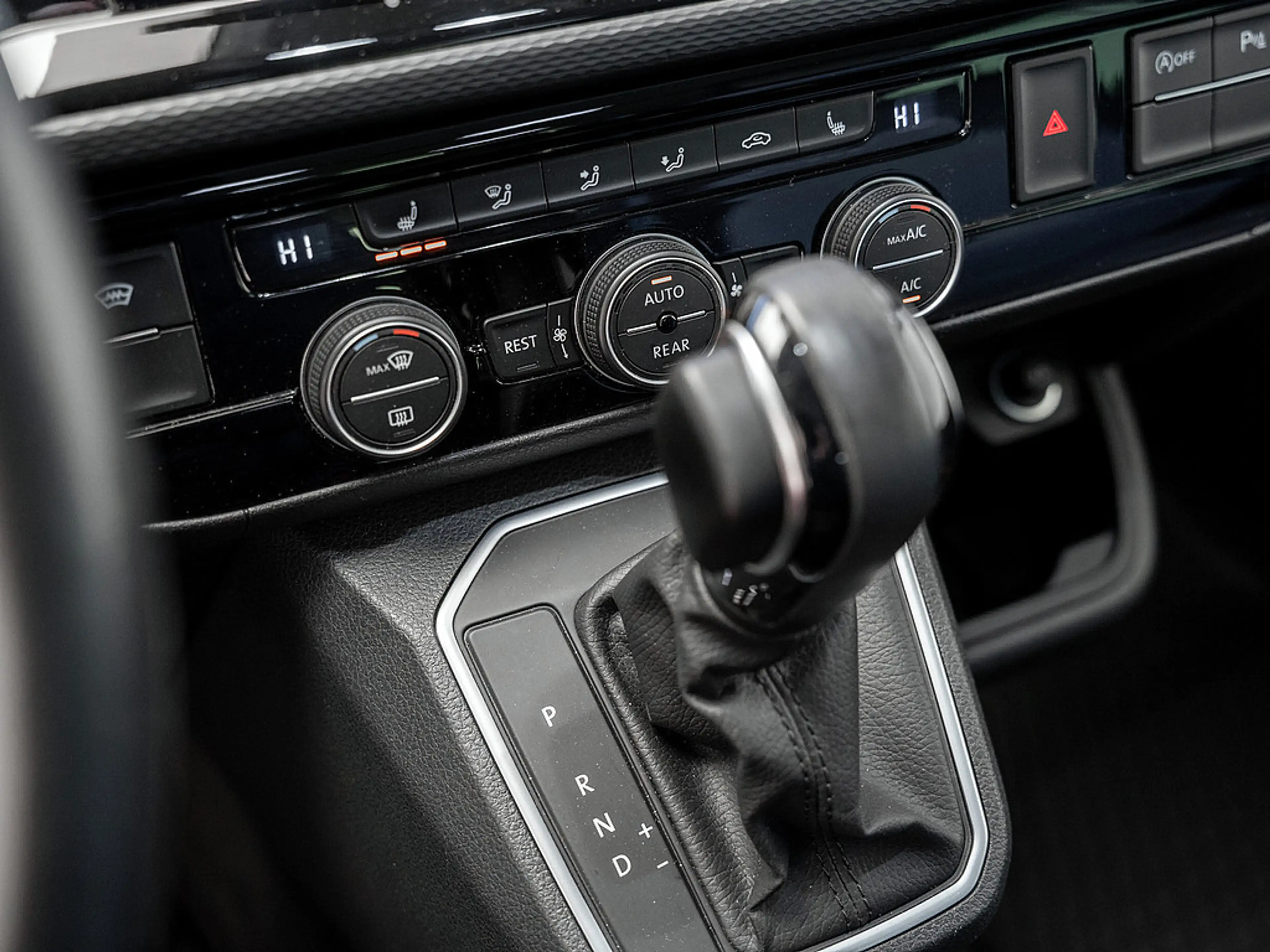 Volkswagen T6.1 Multivan 2.0 TDI Generation Six 4M AHK S — photo 10
