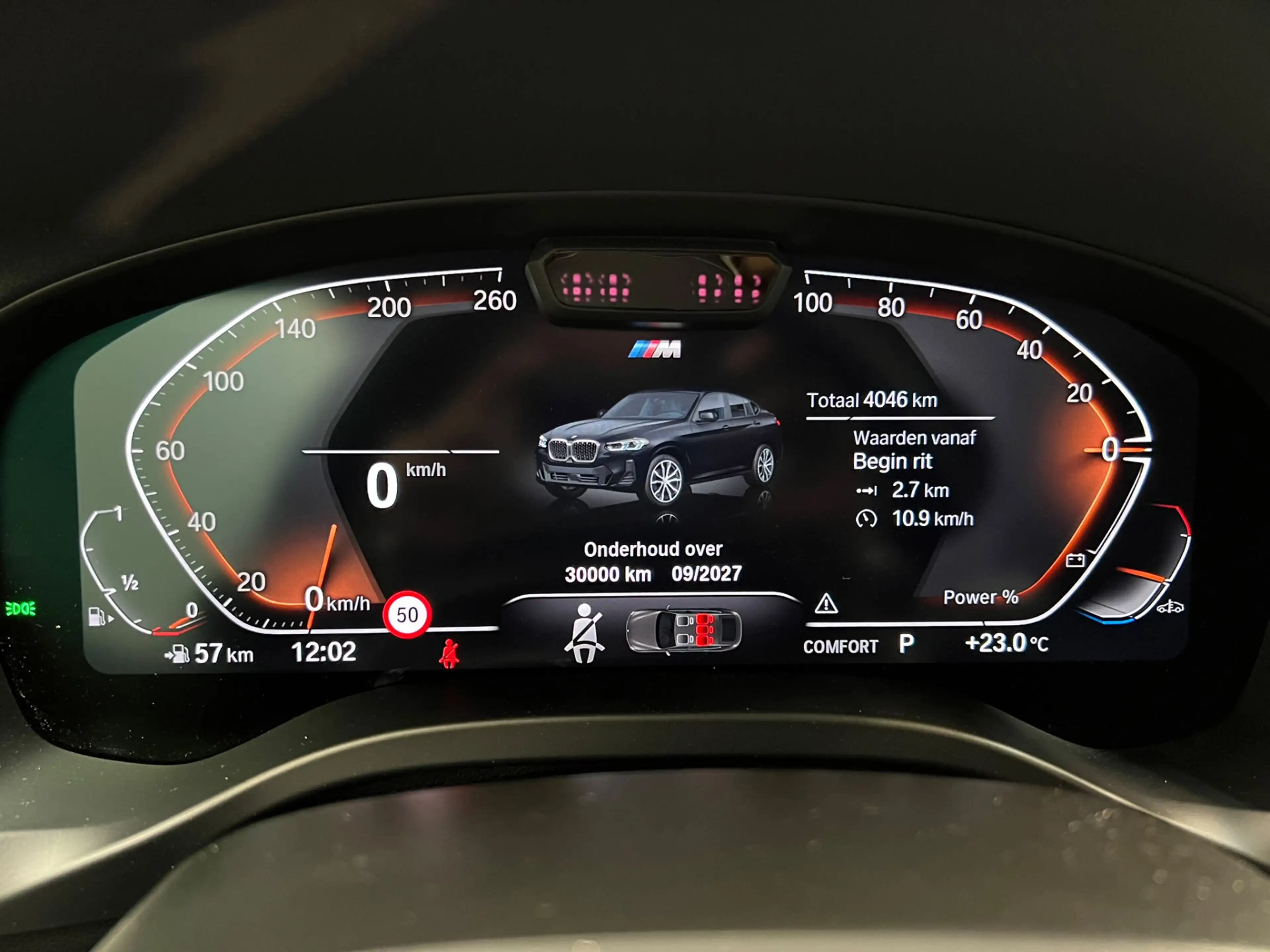 BMW X4 xDrive30i — photo 8