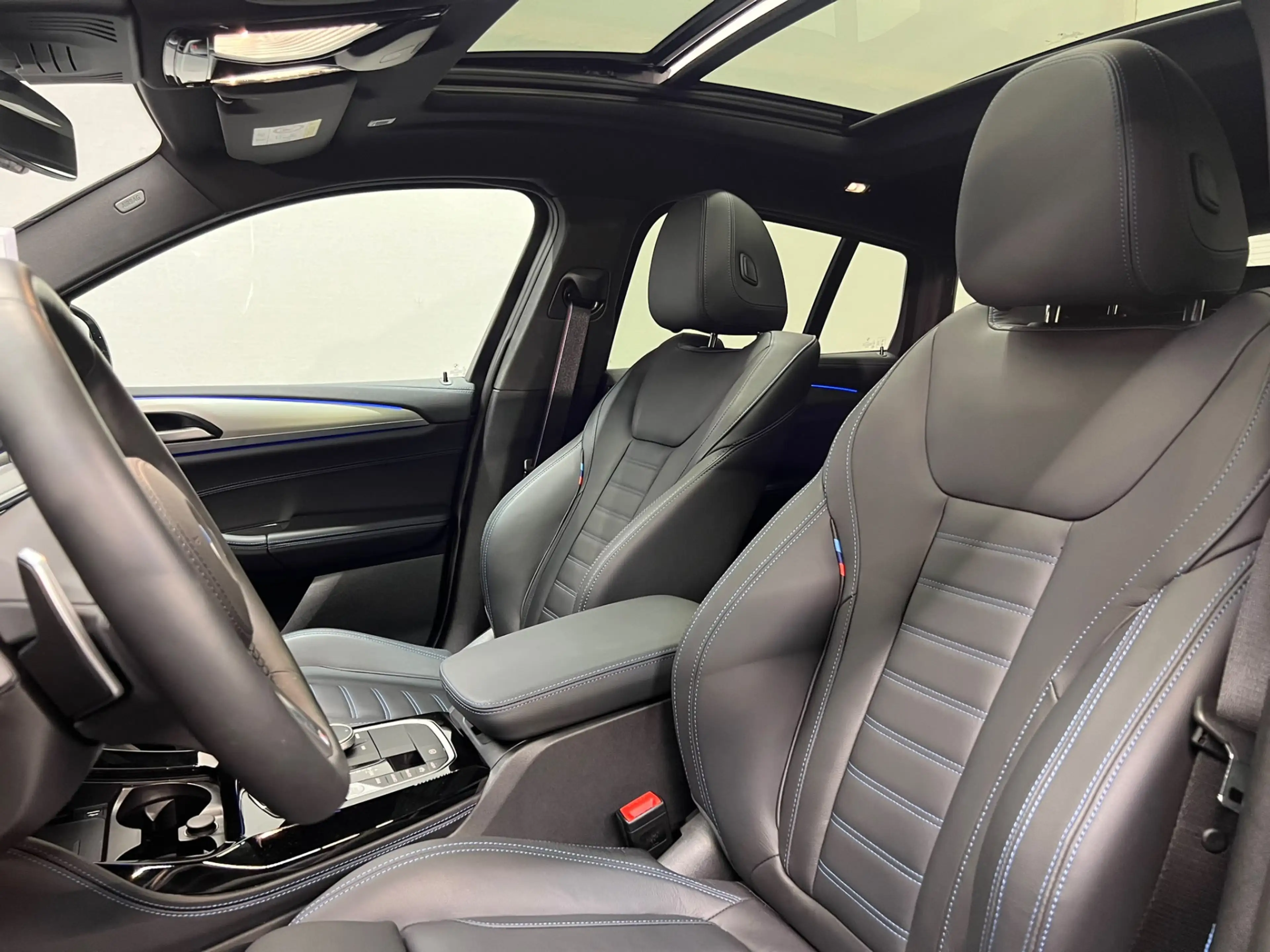 BMW X4 xDrive30i — photo 4