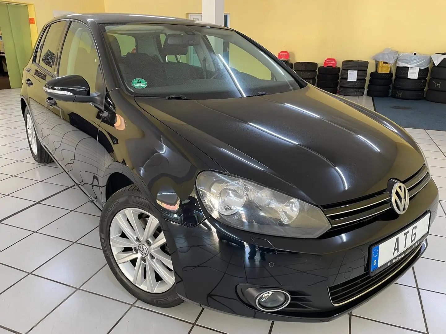 Volkswagen Golf VI 1.6 TDIStyle, Standh. Noir - 1