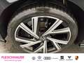 Volkswagen Golf VIII 1,5 eTSI R-Line ACC LED Navi DAB Keyless SHZ Zwart - thumbnail 8