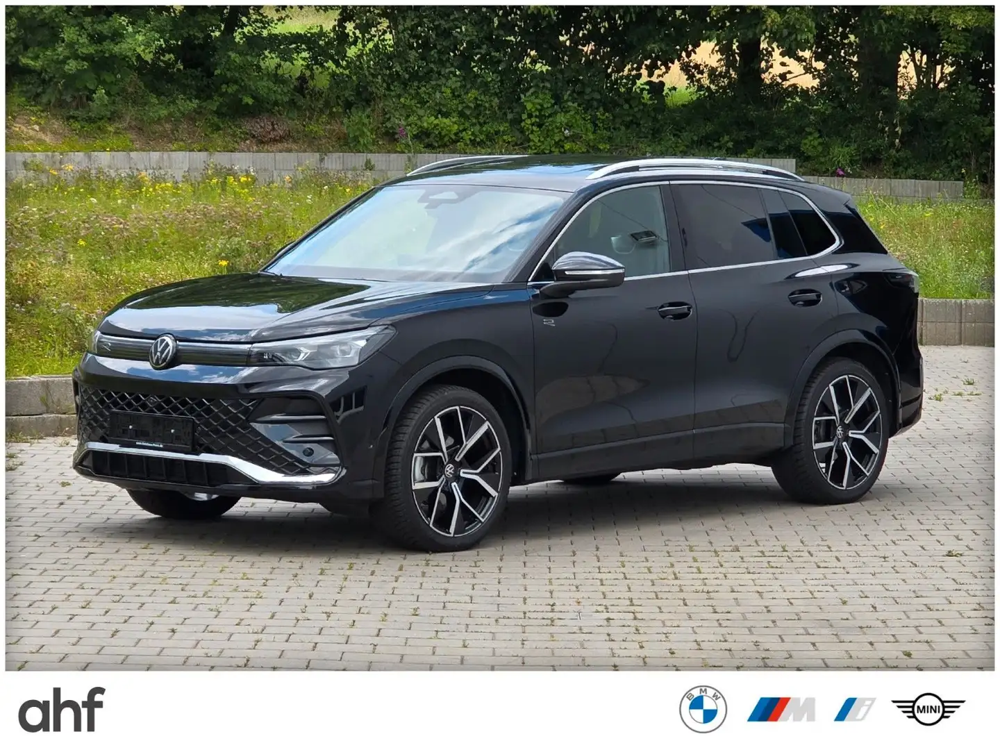 Volkswagen Tiguan 1.5eTSI R-Line HUD PANO ACC IQ 360 H/K 20 Schwarz - 1