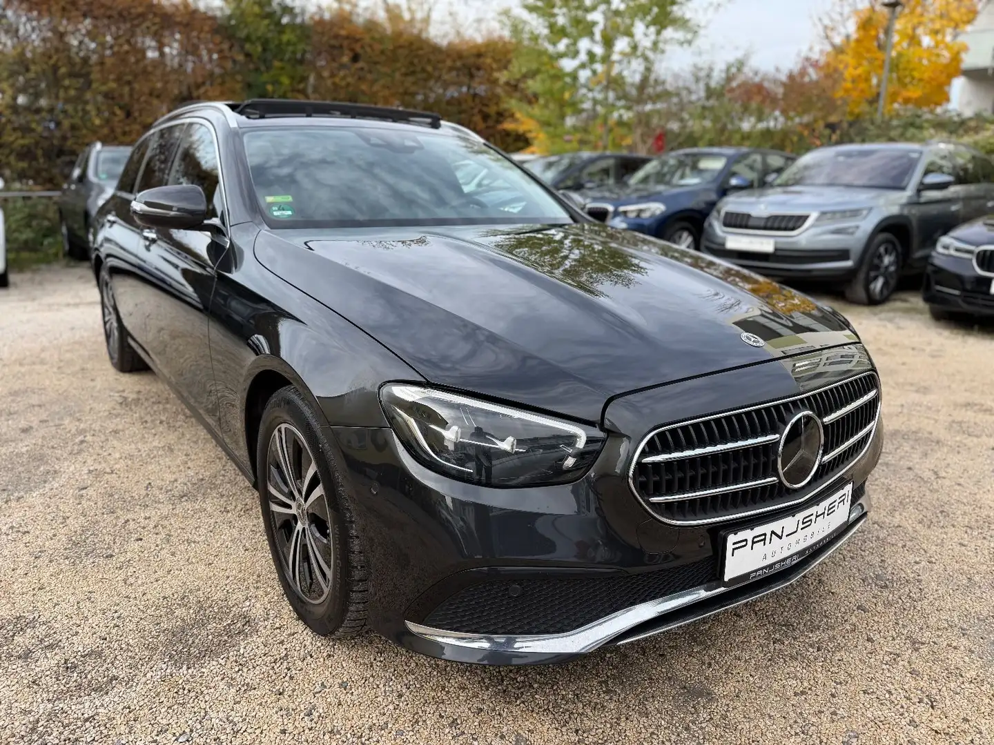 Mercedes-Benz E 220 E220d T AVANTGARDE Panorama Kamera Burmester ACC Grau - 1
