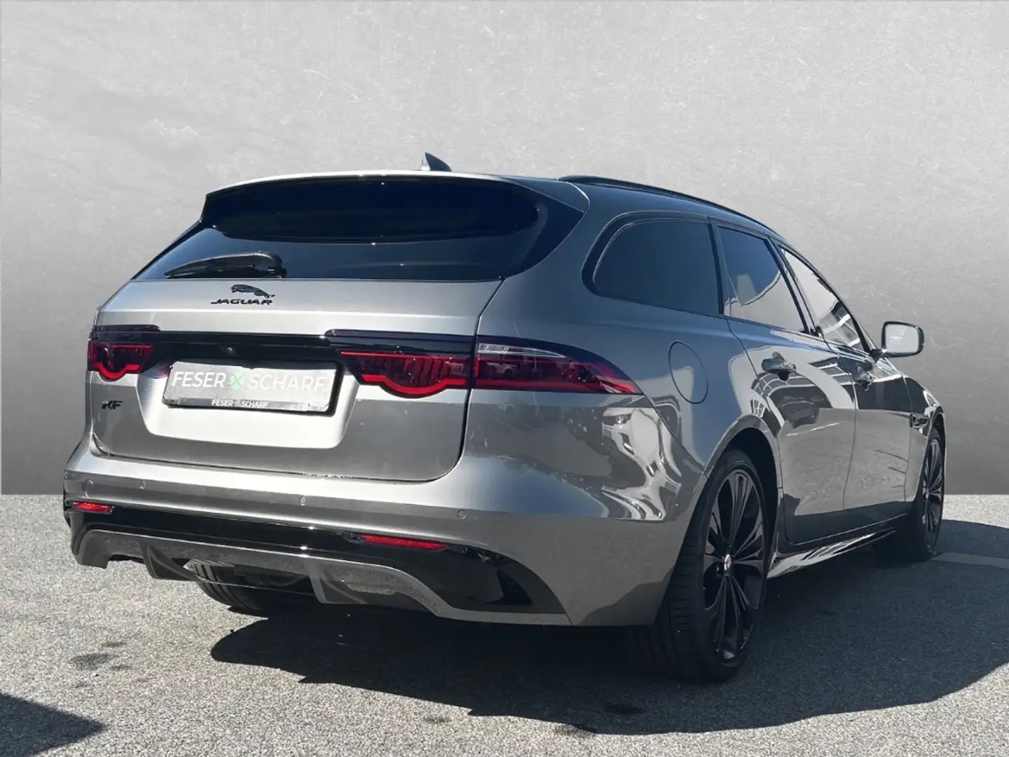 Jaguar XF Sportbrake R-Dynamic Black D200 AWD AHK Pano HUD W Ezüst - 2