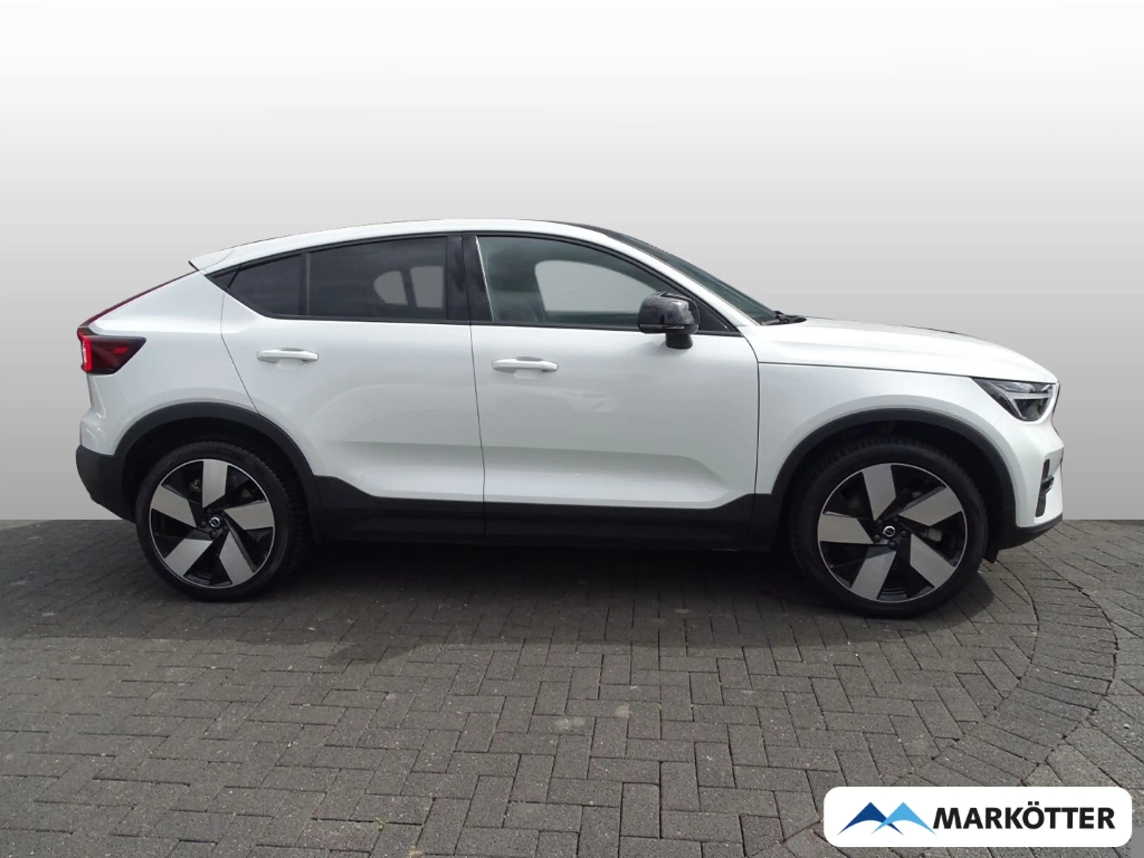 Volvo C40 Plus Recharge 2WD CAM/LHZ/ACC/SHZ/FHSZ/NAVI/ — photo 4