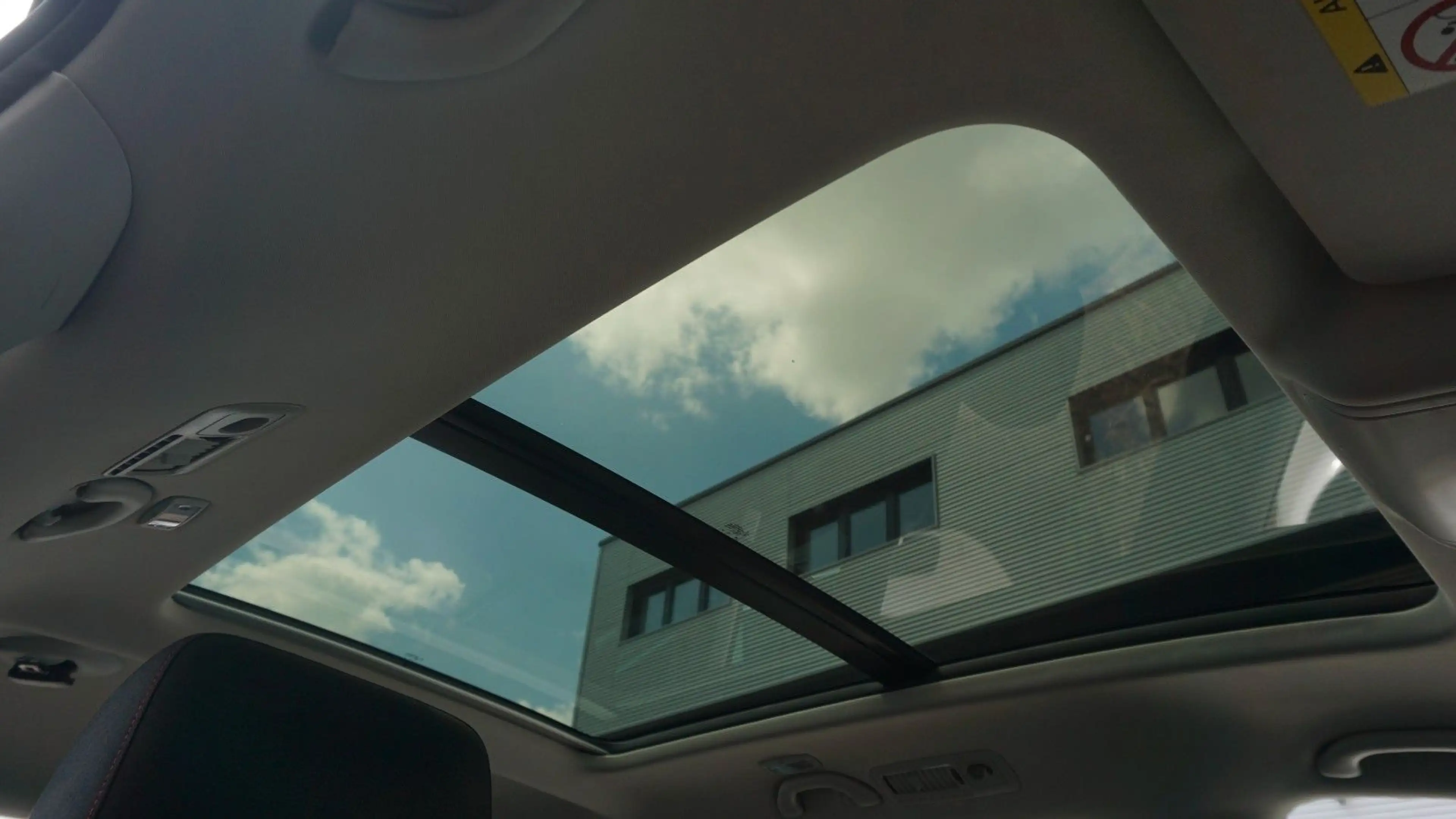Volkswagen Sharan Sound 4Motion*BI-XENON*KAM*PANO*ACC*TOTW! — photo 21