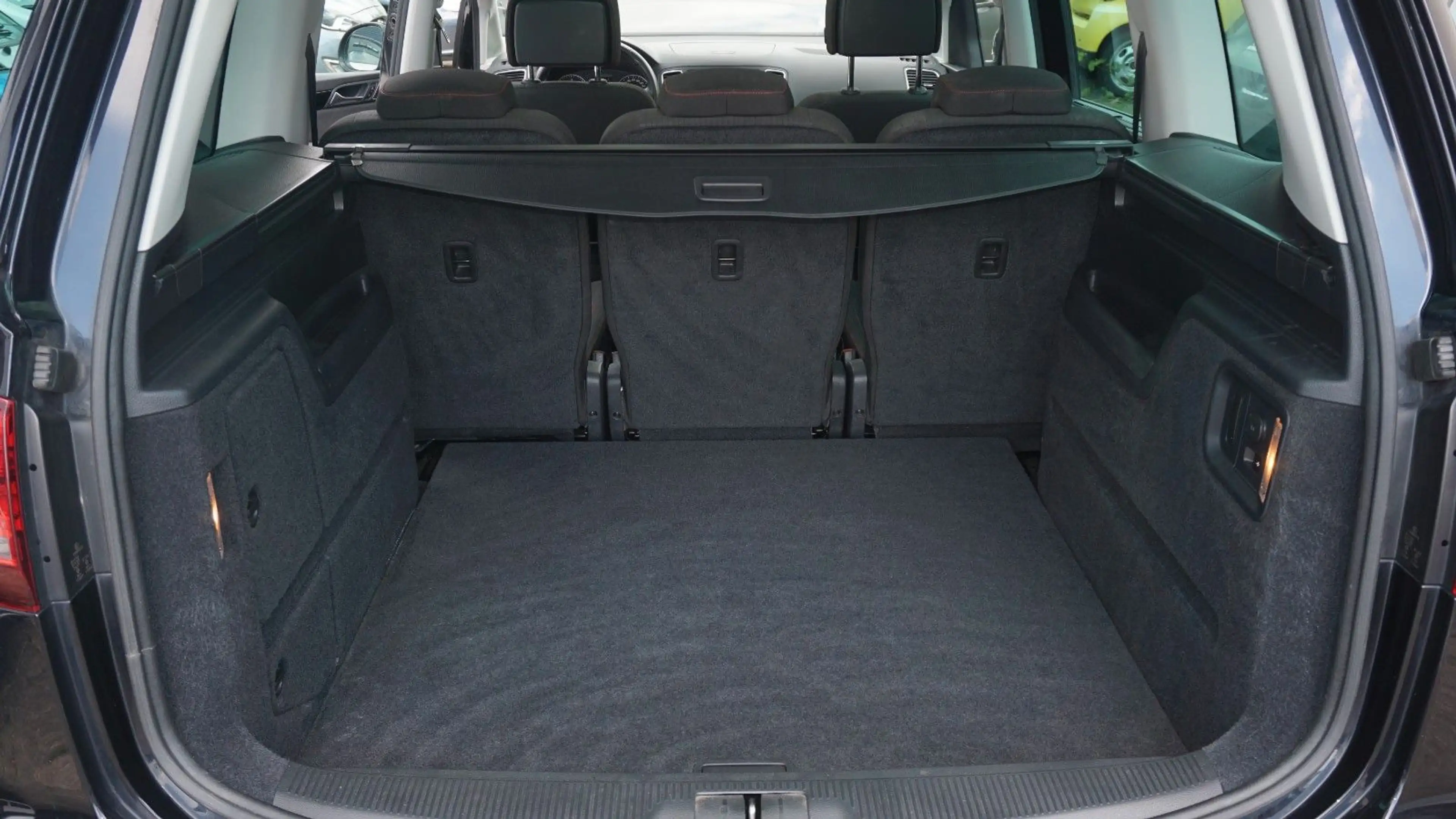 Volkswagen Sharan Sound 4Motion*BI-XENON*KAM*PANO*ACC*TOTW! — photo 7