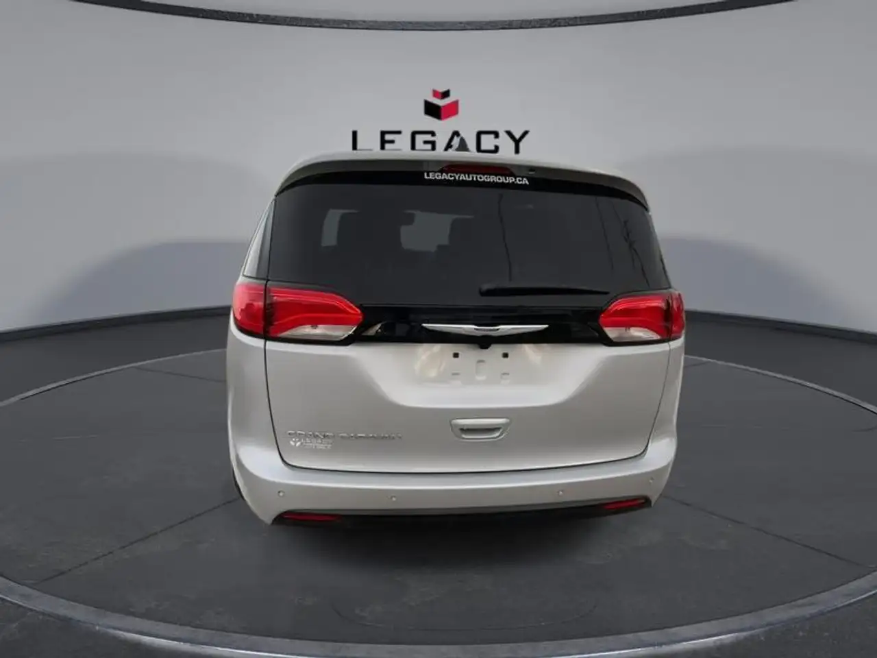 Chrysler Grand Caravan снимка Chrysler Grand Caravan