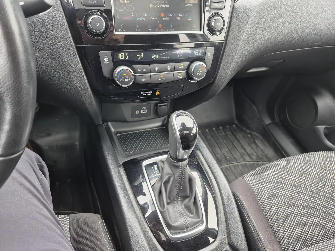 Nissan Qashqai снимка Nissan Qashqai