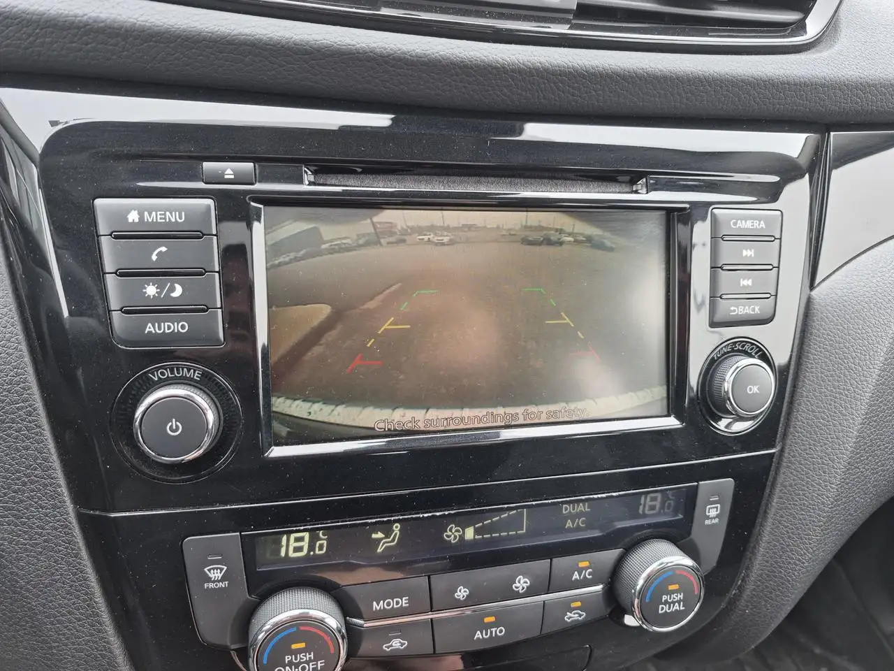 Nissan Qashqai снимка Nissan Qashqai