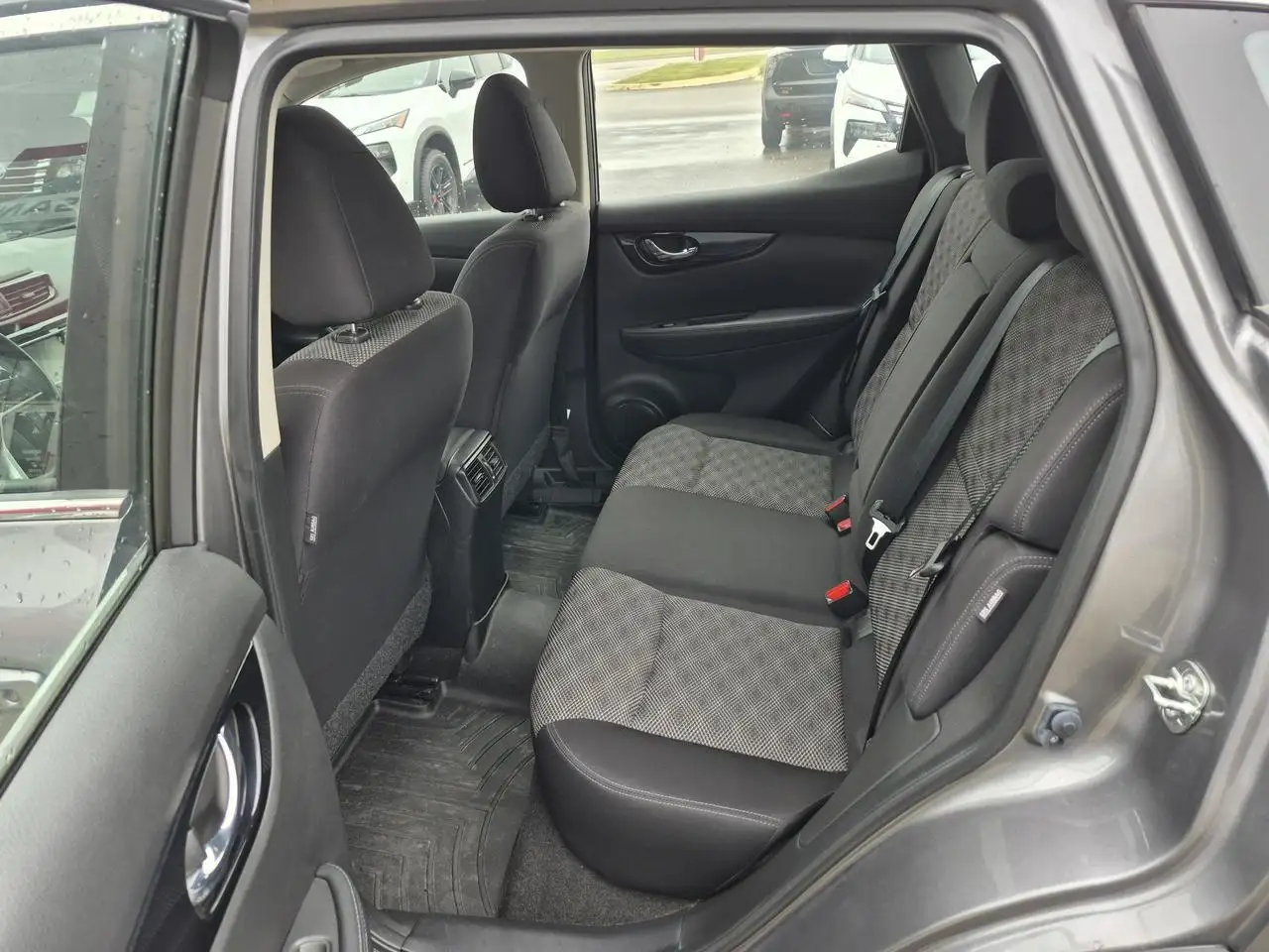 Nissan Qashqai снимка Nissan Qashqai