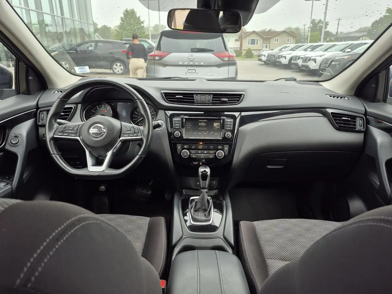 Nissan Qashqai снимка Nissan Qashqai