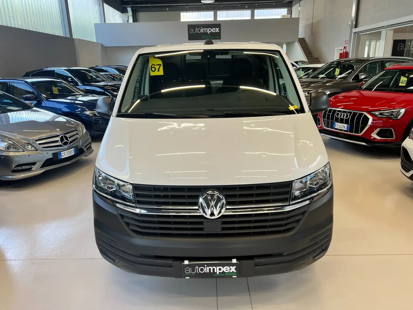 Volkswagen T6.1 Transporter 2.0 TDI BUSINESS 110CV PC 1PROPR/+IVA Alb - 2