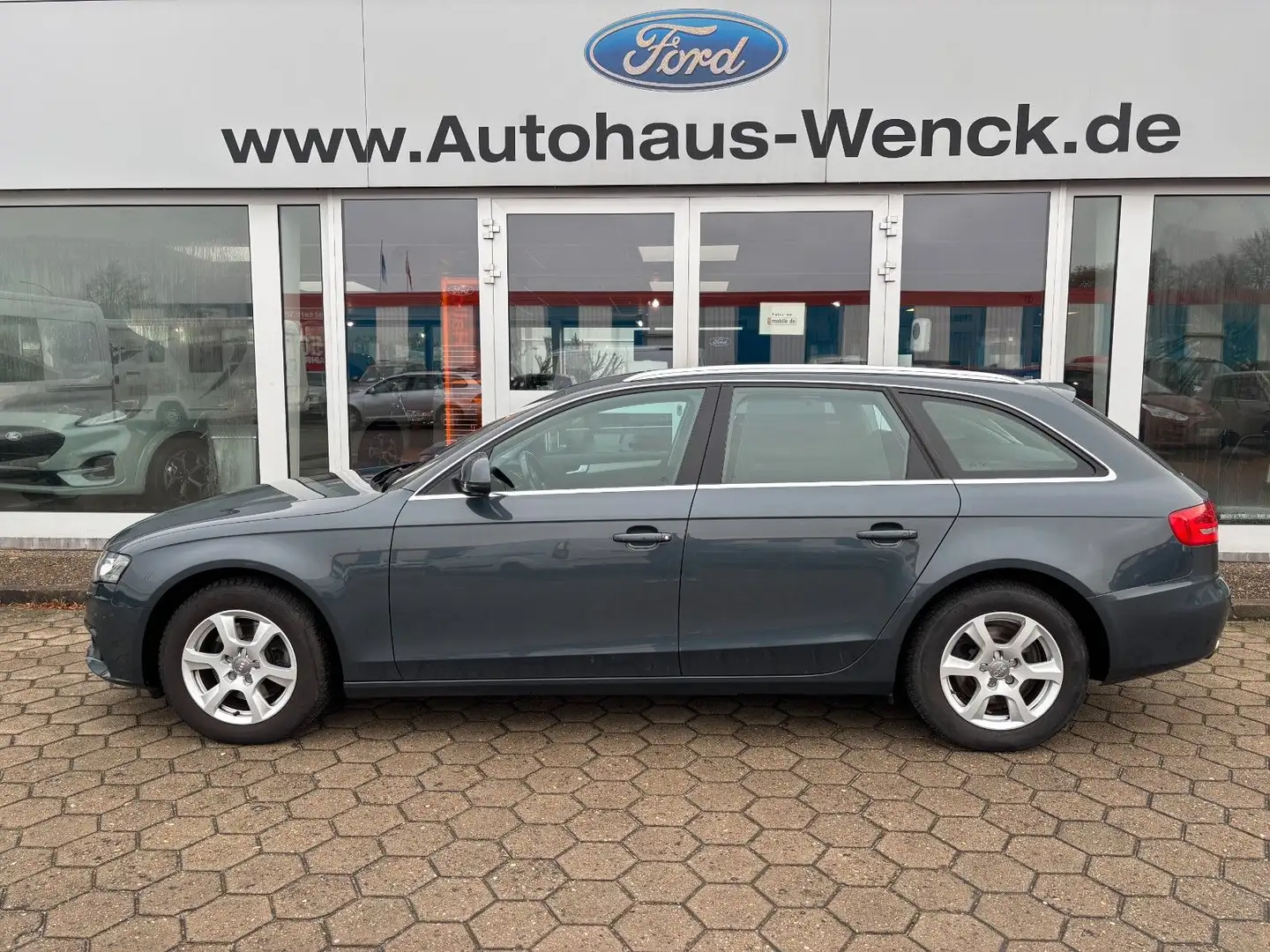 Audi A4 1,8 *3.HAND*KLIMA*AUTOMATIK*LEDER*AHK* Gris - 1
