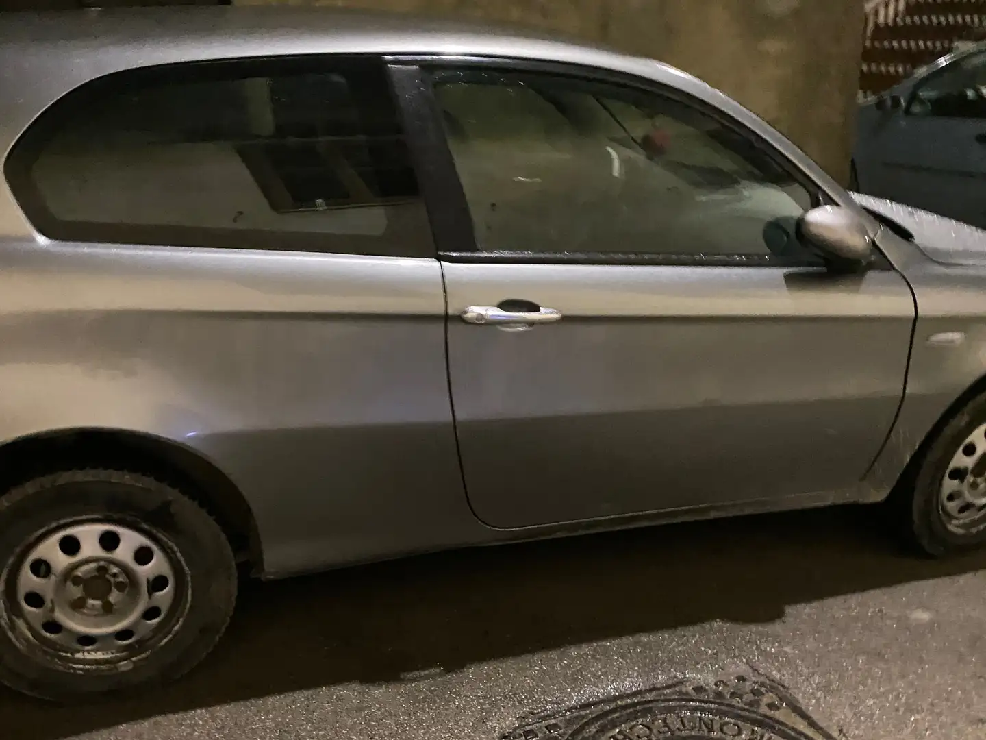 Alfa Romeo 147 1.9 jtd alfa Romeo 147 Stříbrná - 1