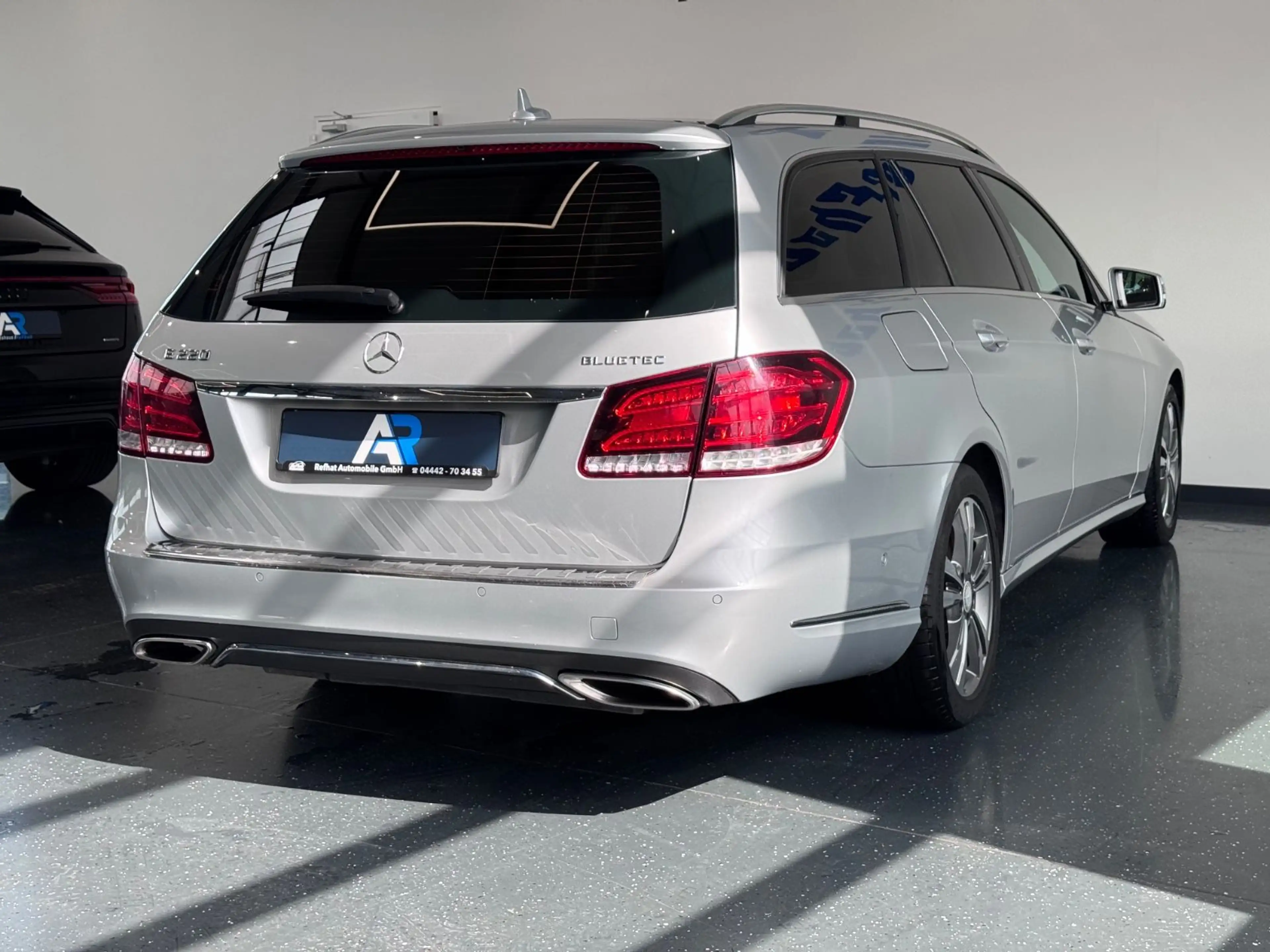 Mercedes-Benz E 220 T-Modell BlueTec*AVANTGARDE*MULTIBEAM*LED* — photo 7