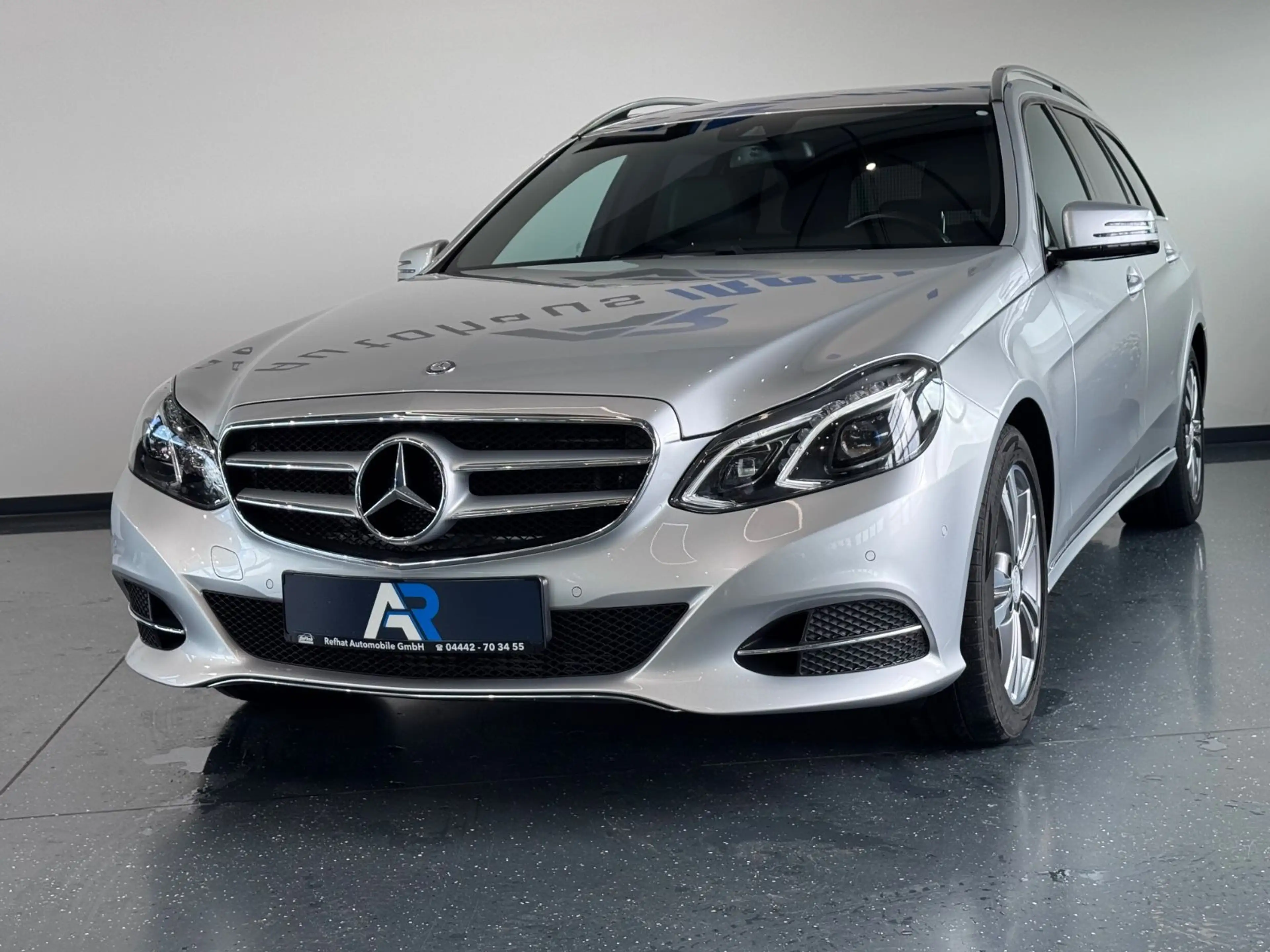 Mercedes-Benz E 220 T-Modell BlueTec*AVANTGARDE*MULTIBEAM*LED* — photo 3