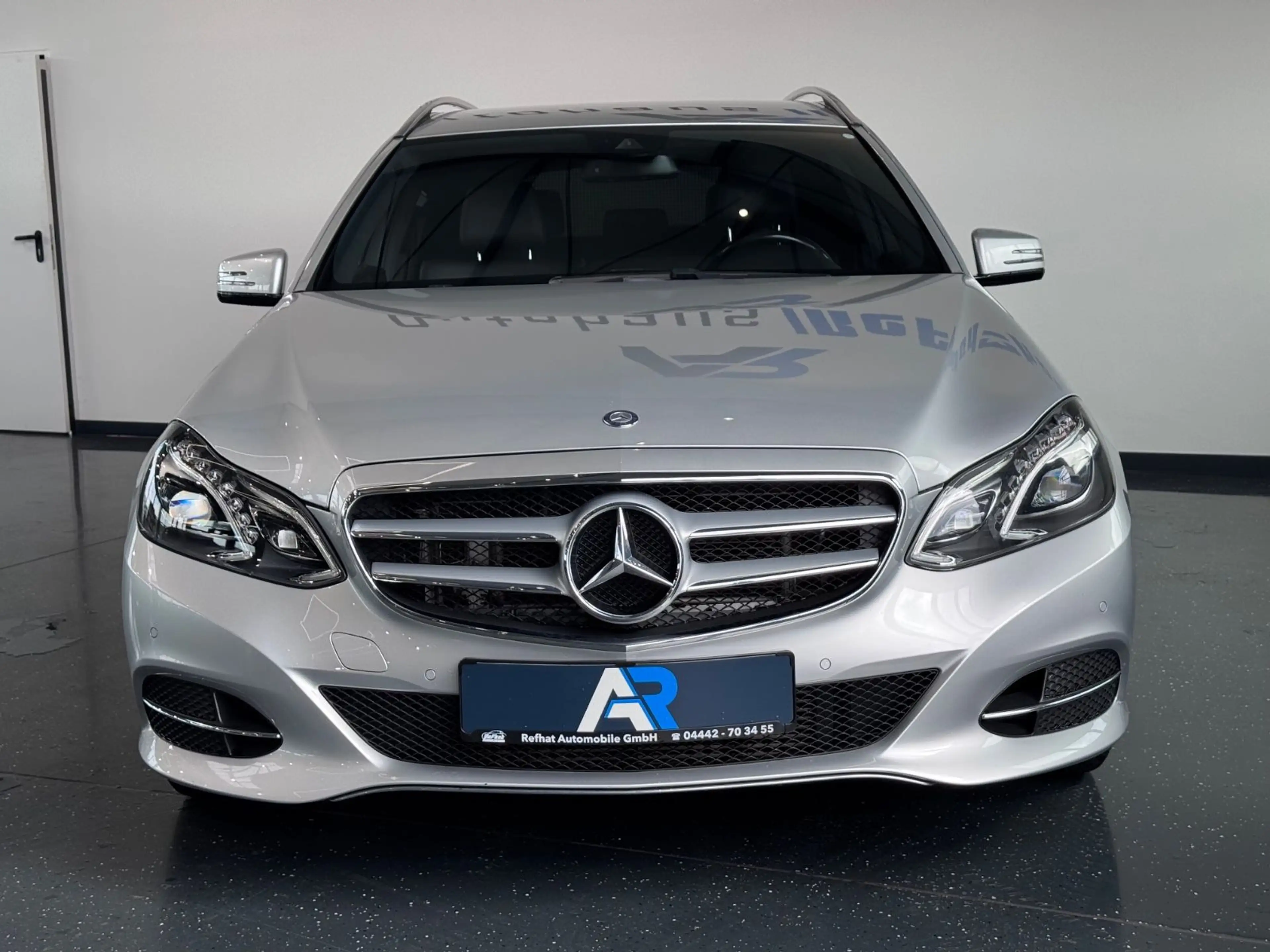 Mercedes-Benz E 220 T-Modell BlueTec*AVANTGARDE*MULTIBEAM*LED* — photo 4