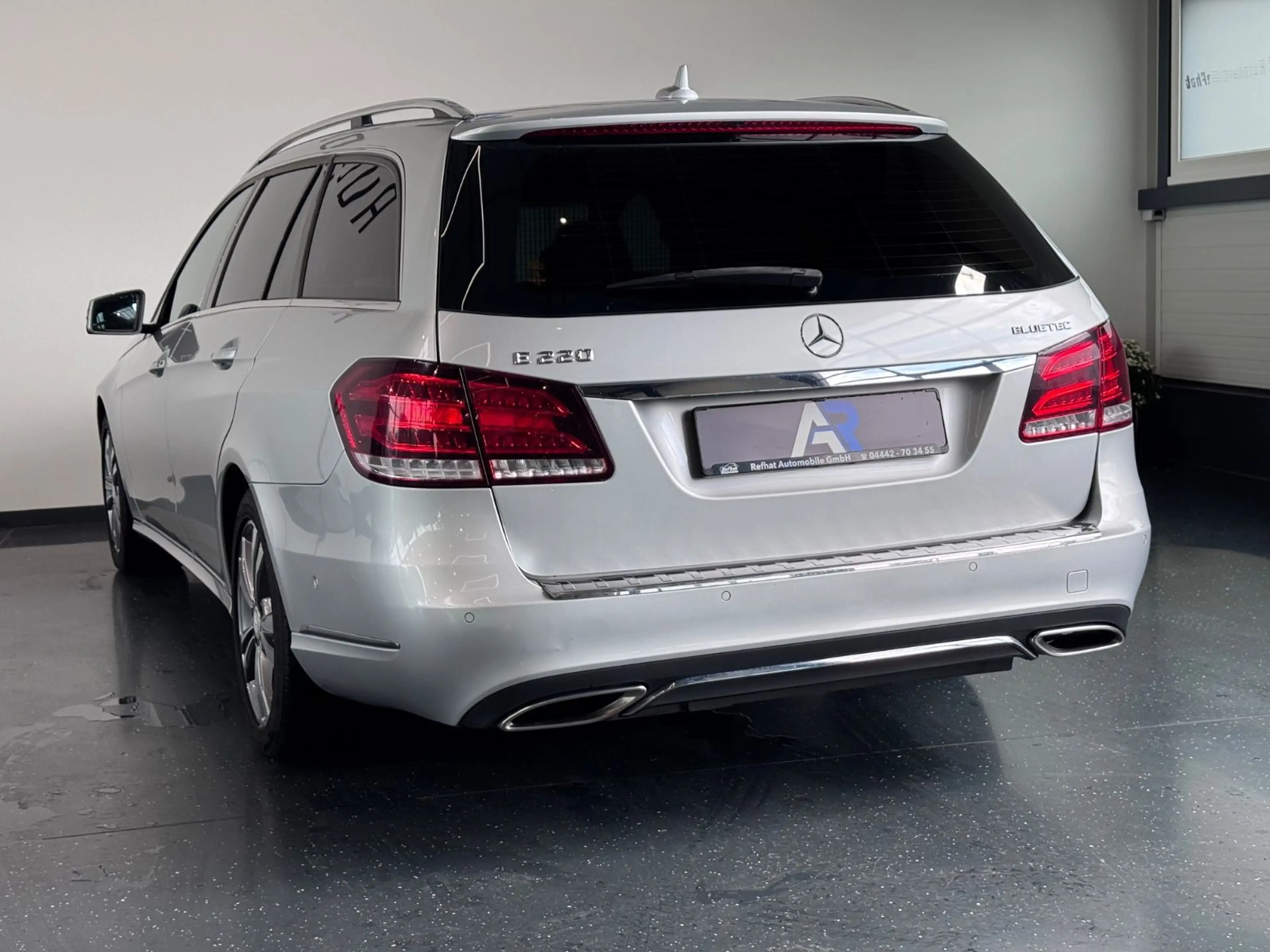 Mercedes-Benz E 220 T-Modell BlueTec*AVANTGARDE*MULTIBEAM*LED* — photo 11