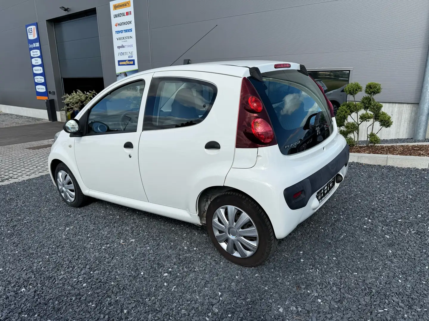 Peugeot 107 107 1.0i Access Blanc - 2