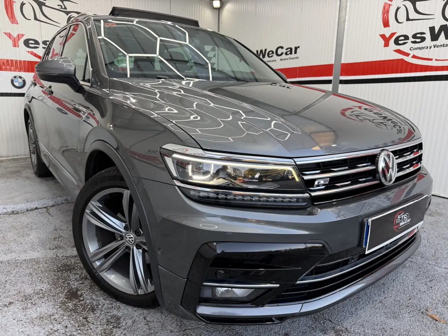 Volkswagen Tiguan 2.0TDI Sound R-Line DSG Gris - 1