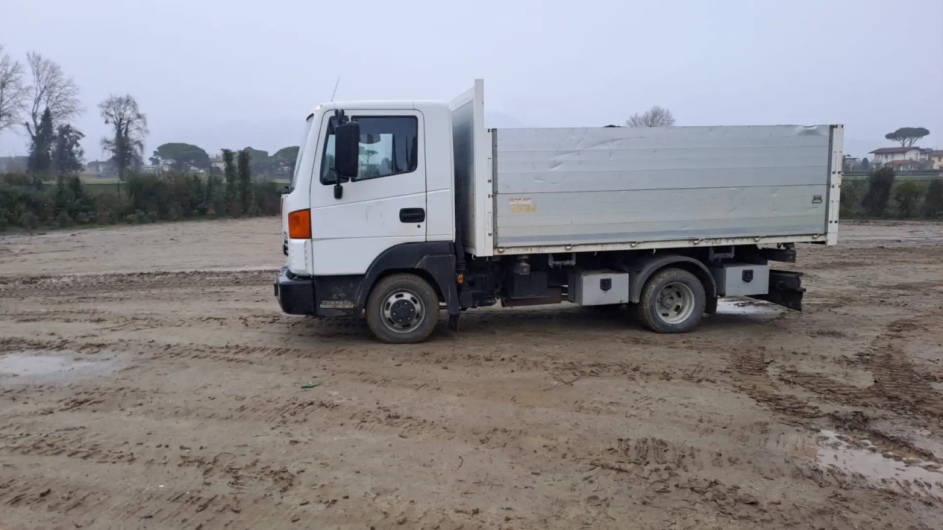 Nissan NP300 - 2
